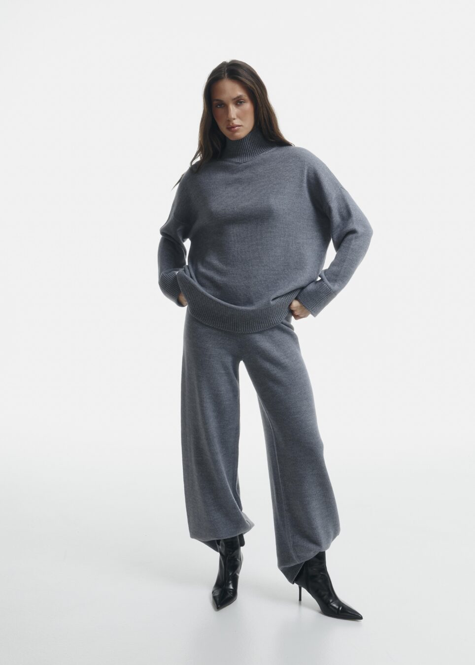 Grey Wool Suit - Image 2