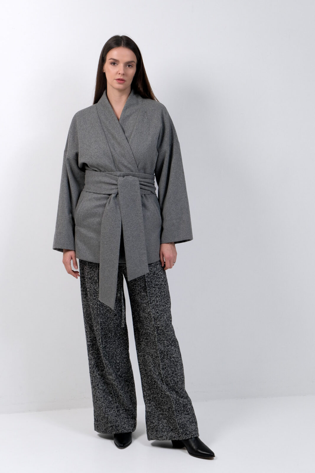 Gray Kimono Hata - Image 2