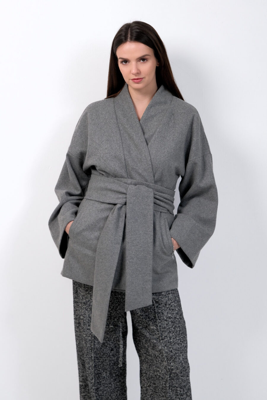 Gray Kimono Hata - Image 4