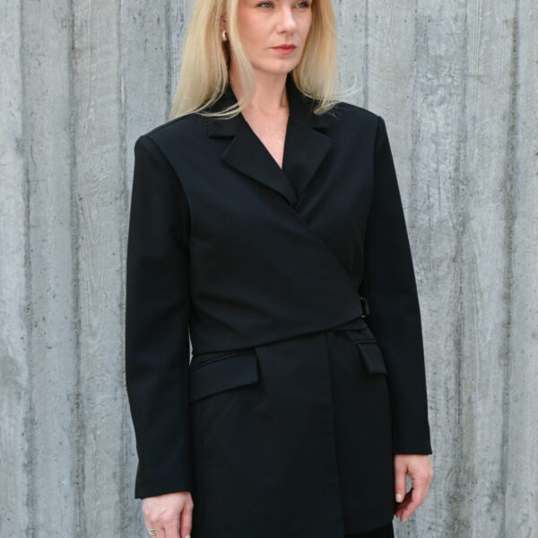 “Yana” Black Jacket