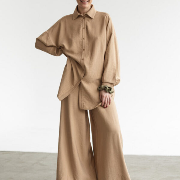 Biege Crash-Satin Trousers