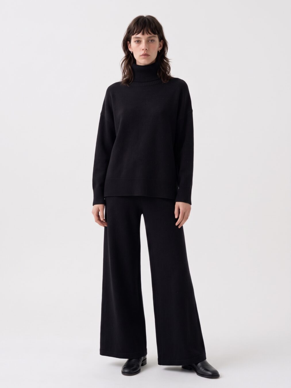 Black Knitted Wool Set - Image 6